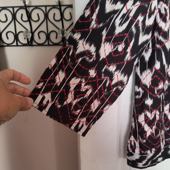 Choices Black and White Lined Jacket - Picture 2 of 7